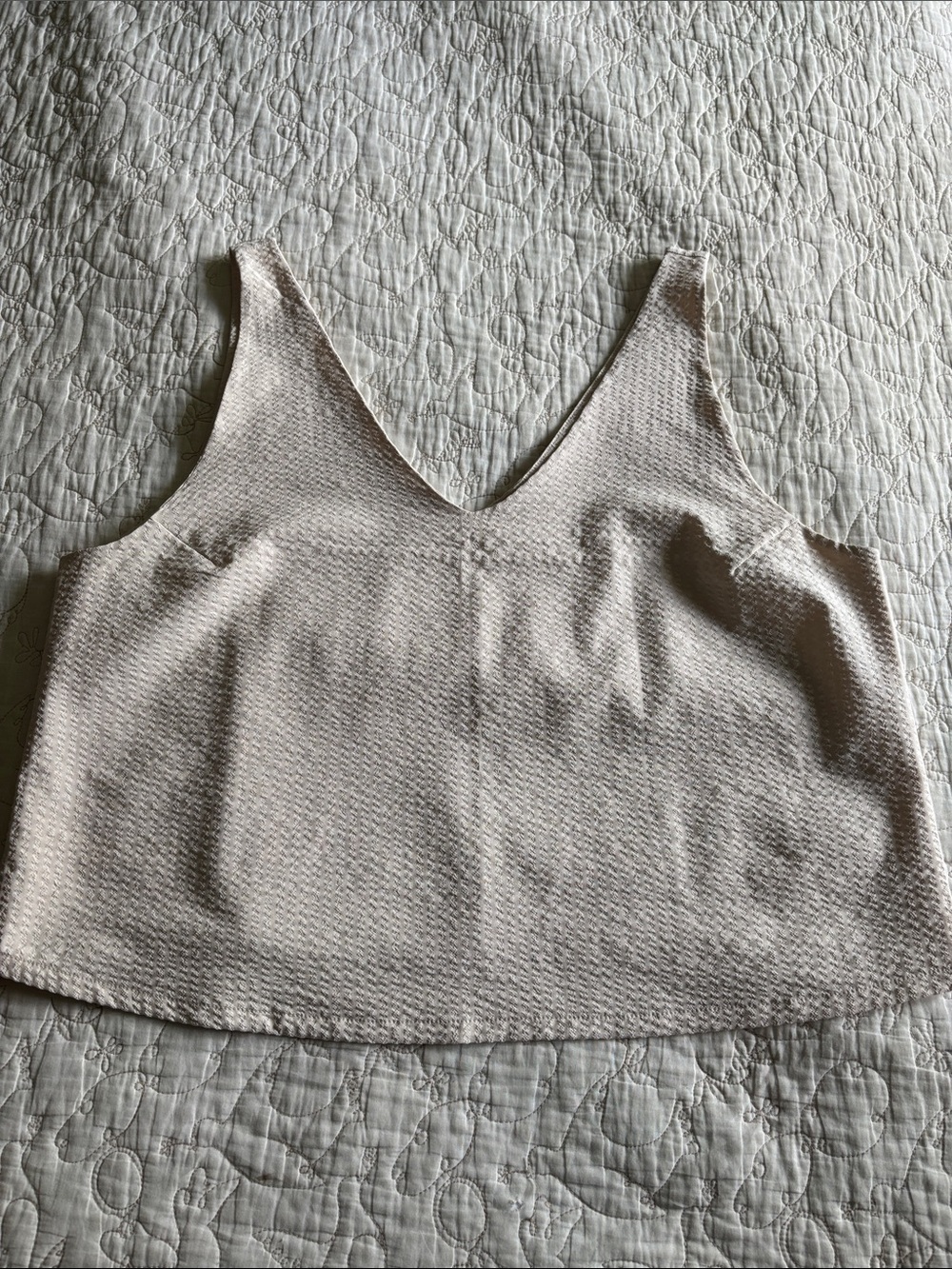 NWOT Vuori villa textured cropped tank MILKWEED Size XL - Picture 1 of 3